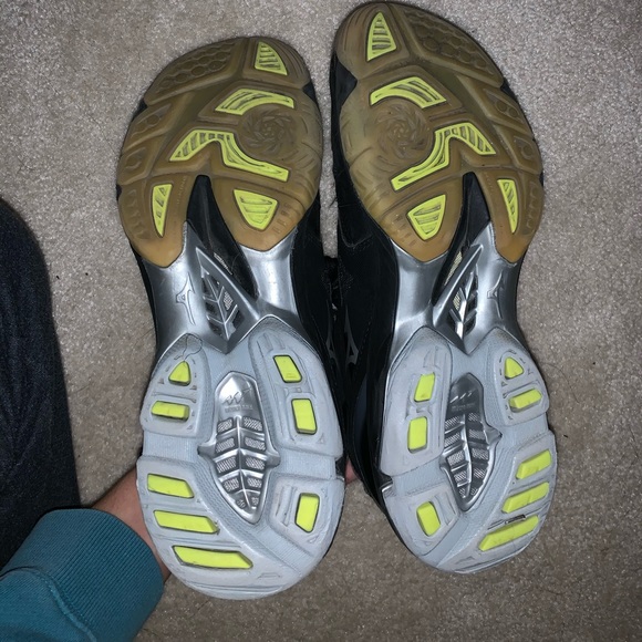 Mizuno Volleyball shoes - Picture 4 of 4